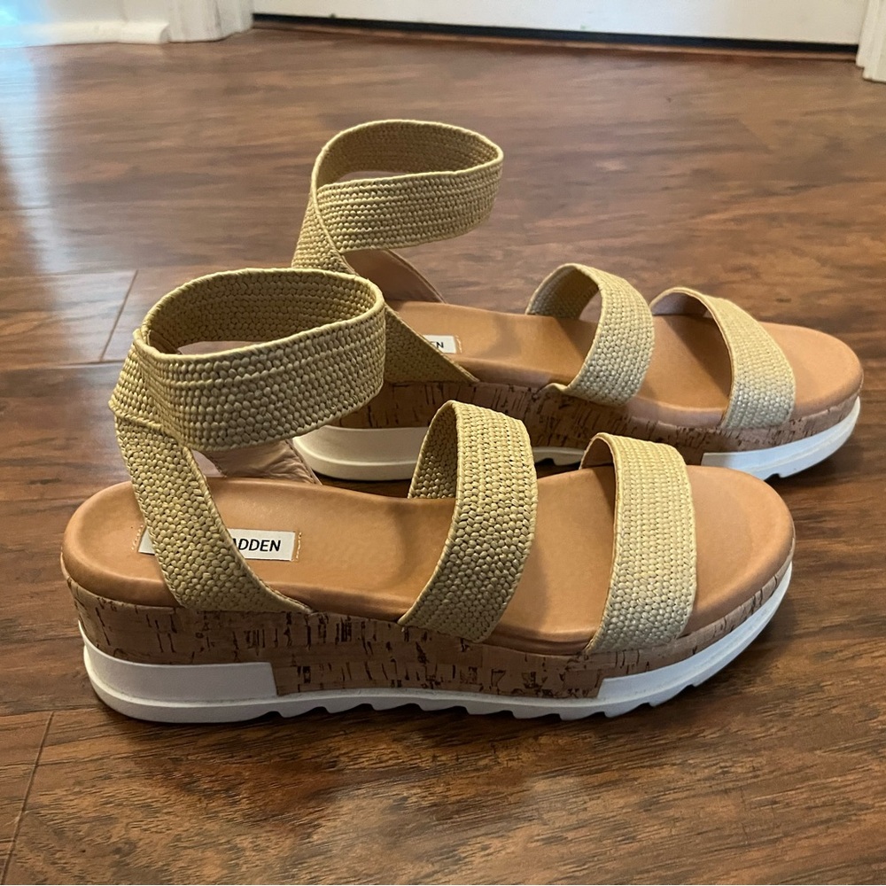 EUC Steve Madden “Bandi” Platform Sandals in Natural - Sz 10M